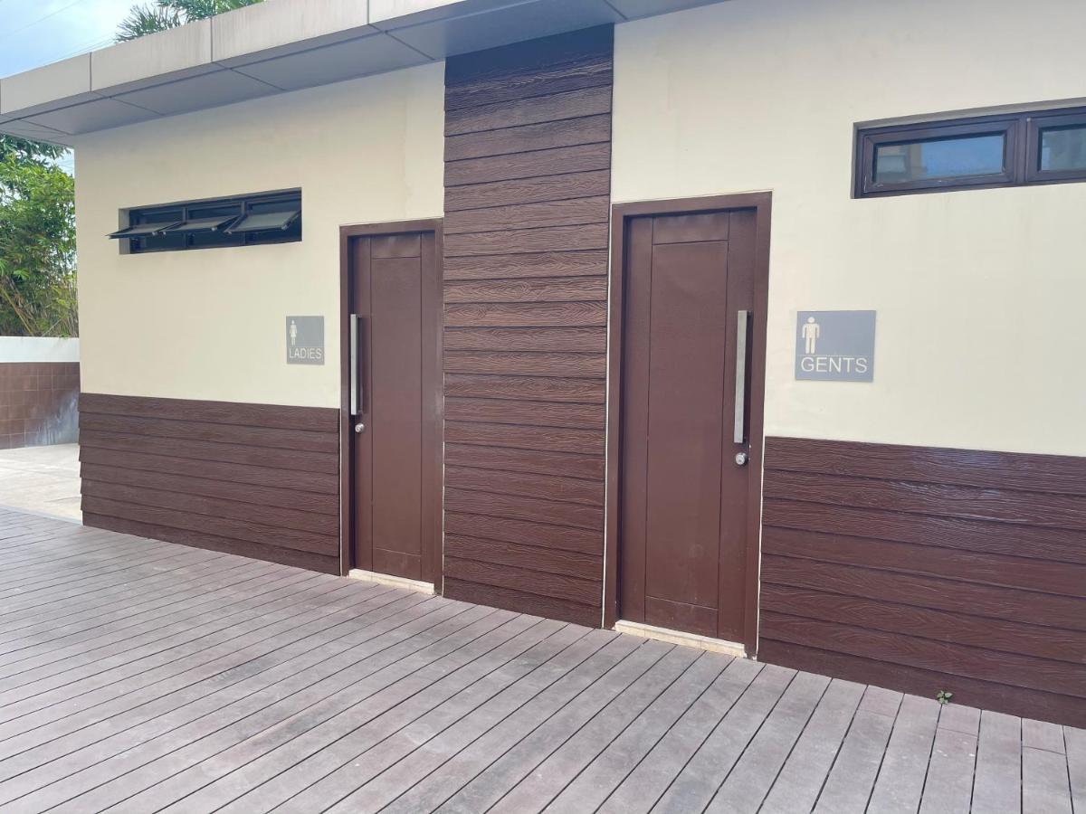 Khentdrick'S Place At Holland Park Southwoods Binan Exterior foto